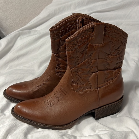 NEW Coconuts by Matisse Cowboy boots Urban Outfitters release  women’s Size 10M - Picture 2 of 4